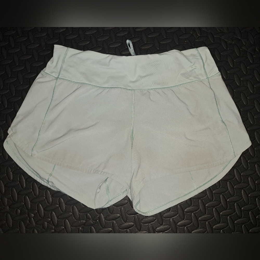 Women's Cream Shorts